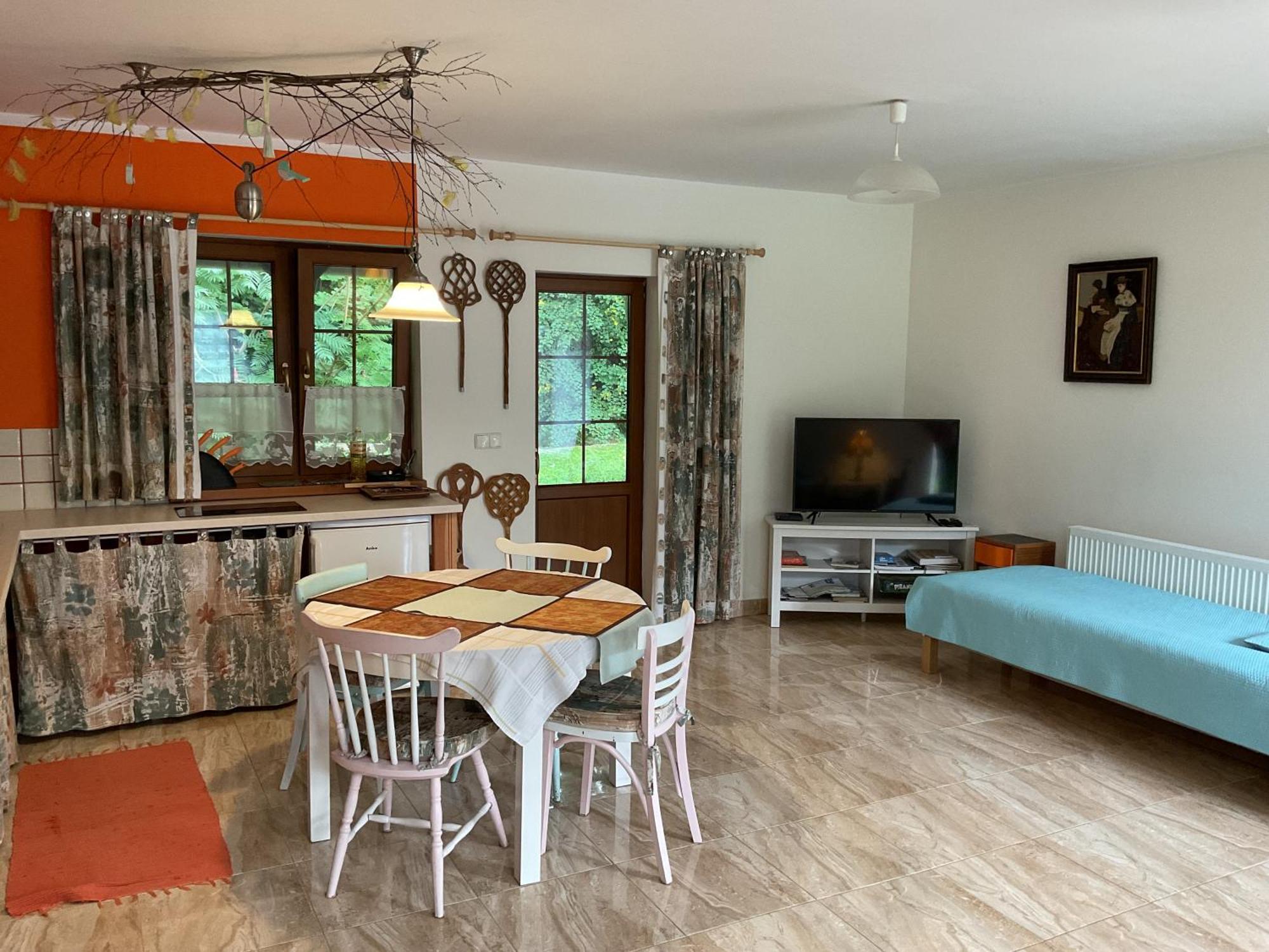 Leniuchy Apartment *